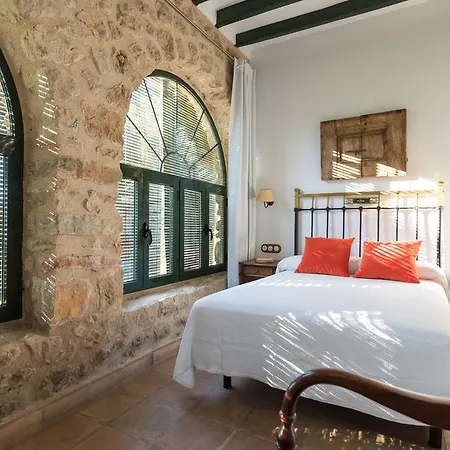 Calerilla (adults Only) 2* Burunchel